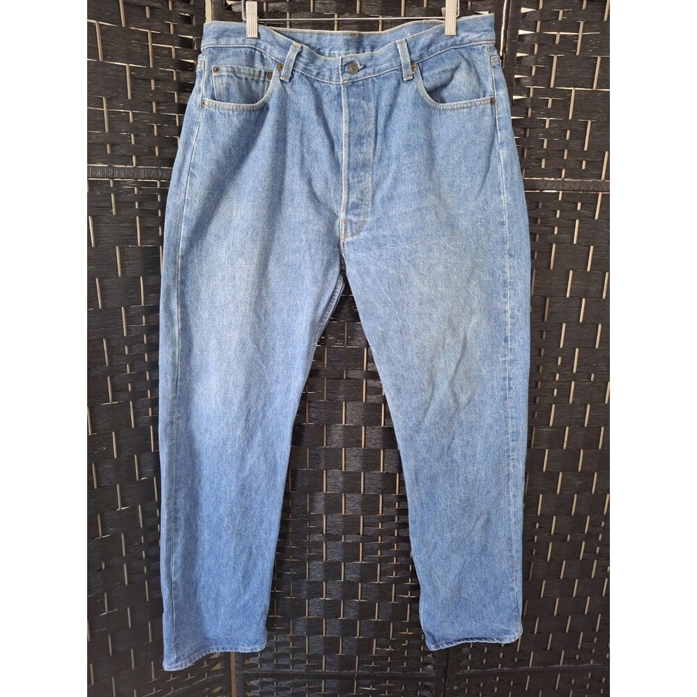 Vintage Levis 501-0113 Jeans Men 38x32 Button Fly Straight Leg Blue USA Med Wash